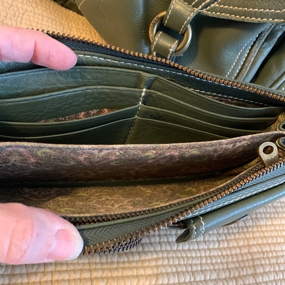 Marc Jacobs deep hobo bag w/matching wallet - Picture 6 of 10